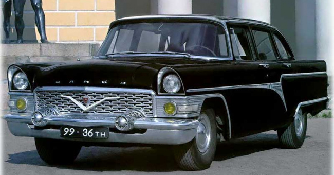 Советский Автомобиль ГАЗ 13 «Чайка»