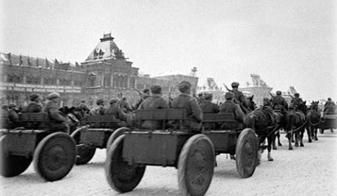 Правда ли, что парад 1941 года помогла провести плохая погода?