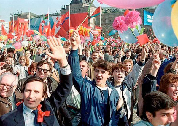 Плюсы и минусы жизни в Советское время
